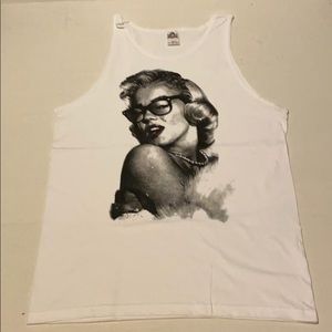 Marilyn Monroe men tank top size Large